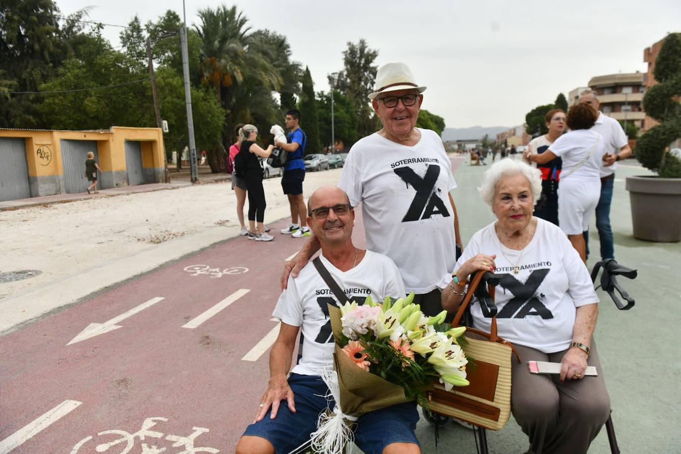 Miles de romeros acompañan a la Virgen de la Fuensanta de vuelta a su Santuario. 