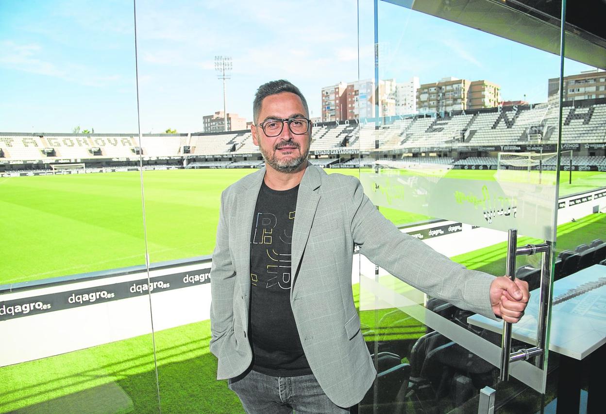 Paco Belmonte, en la zona del FCC Business del estadio Cartagonova. 