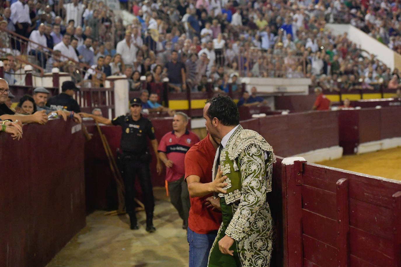 Fotos: Rabos a pares en la corrida del martes de la Feria de Murcia