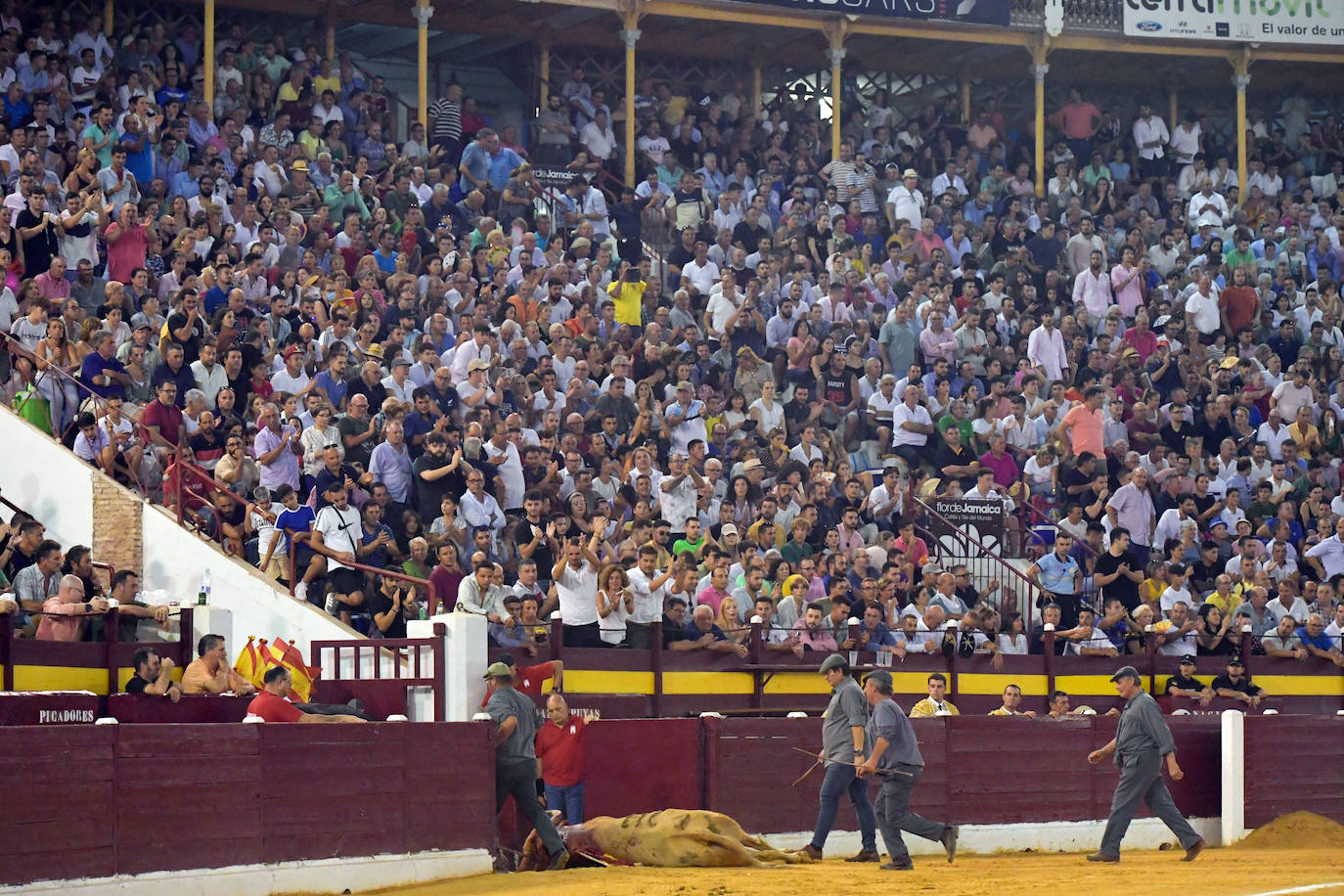 Fotos: Rabos a pares en la corrida del martes de la Feria de Murcia