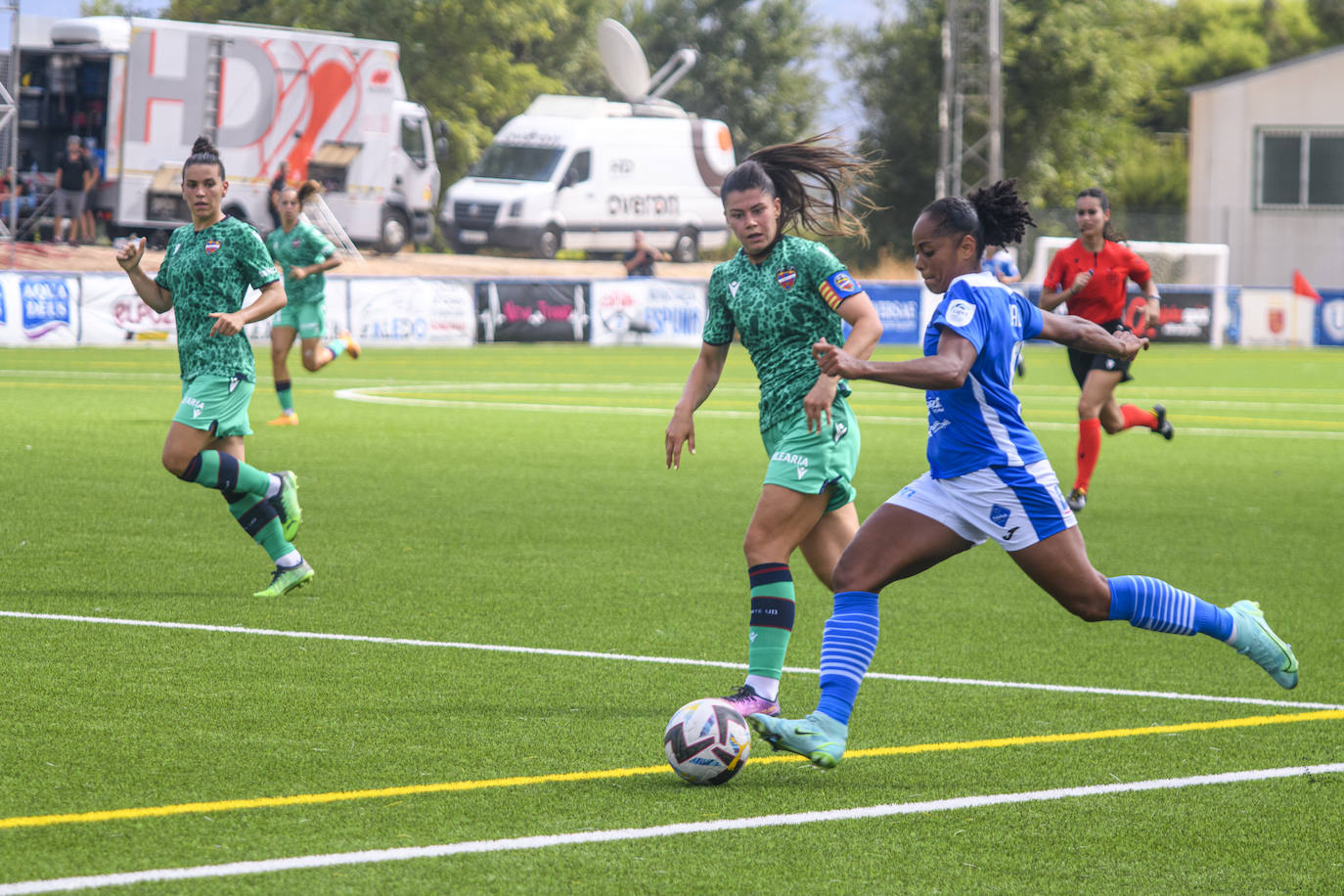 Fotos: El debut del Alhama en Primera División ante el Levante, en imágenes