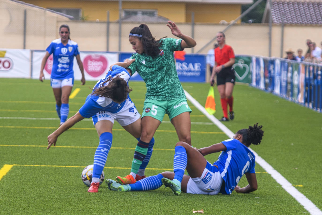 Fotos: El debut del Alhama en Primera División ante el Levante, en imágenes