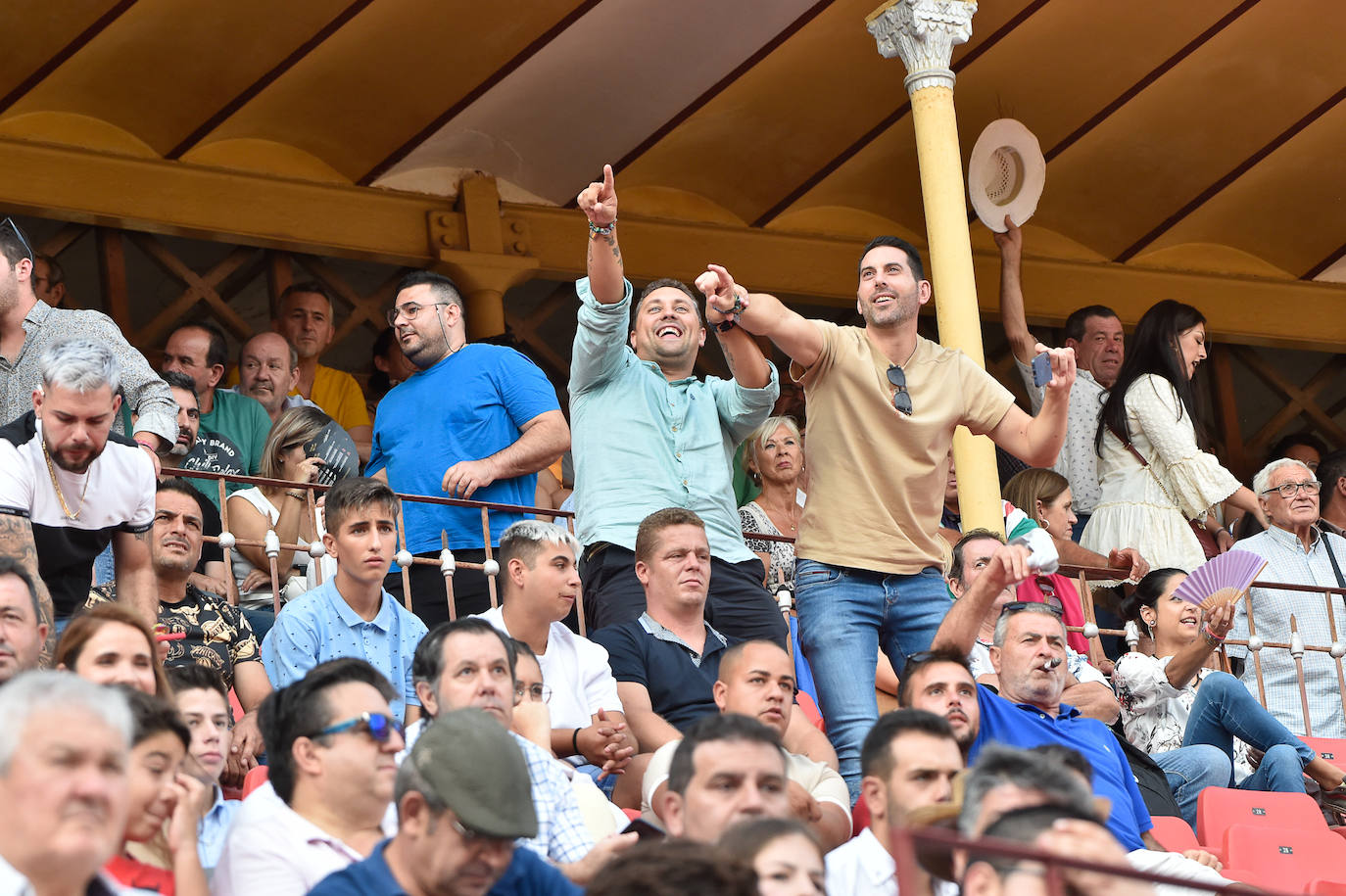 Fotos: Ambiente festivo en los tendidos de La Condomina