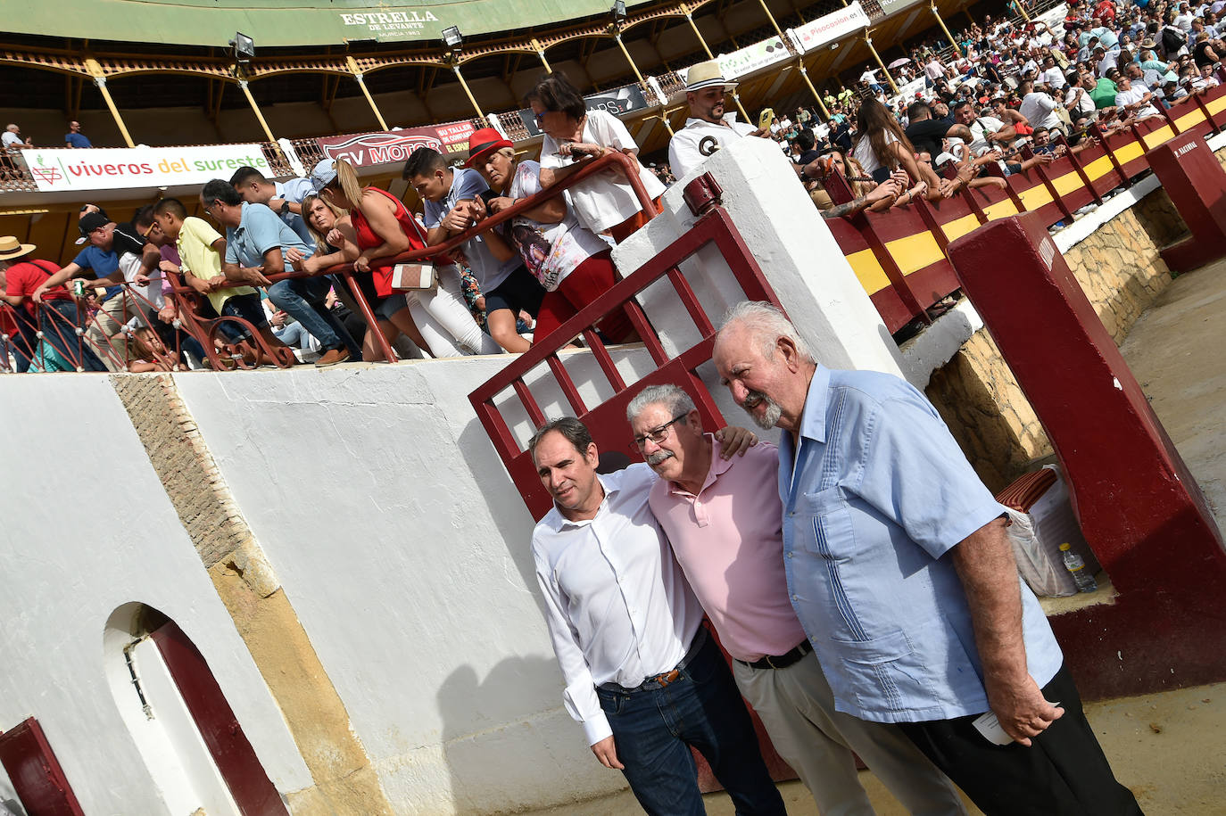 Fotos: Ambiente festivo en los tendidos de La Condomina