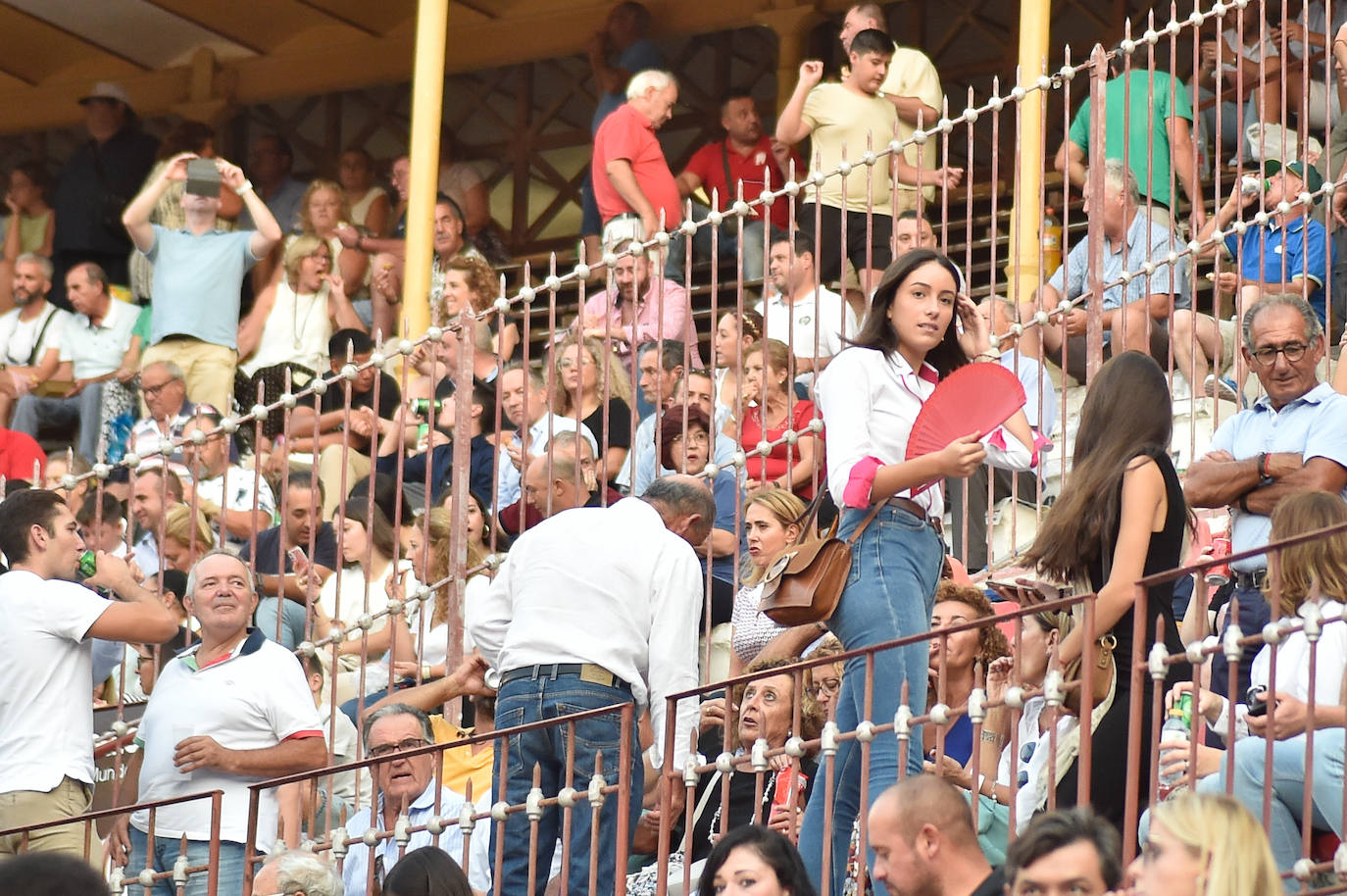 Fotos: Ambiente festivo en los tendidos de La Condomina