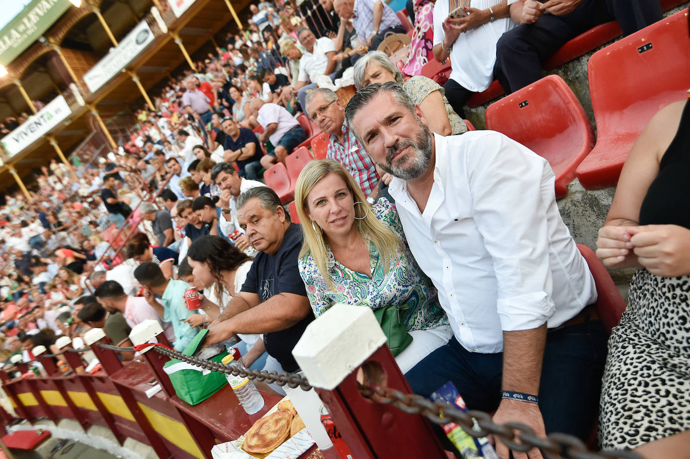 Fotos: Ambiente festivo en los tendidos de La Condomina