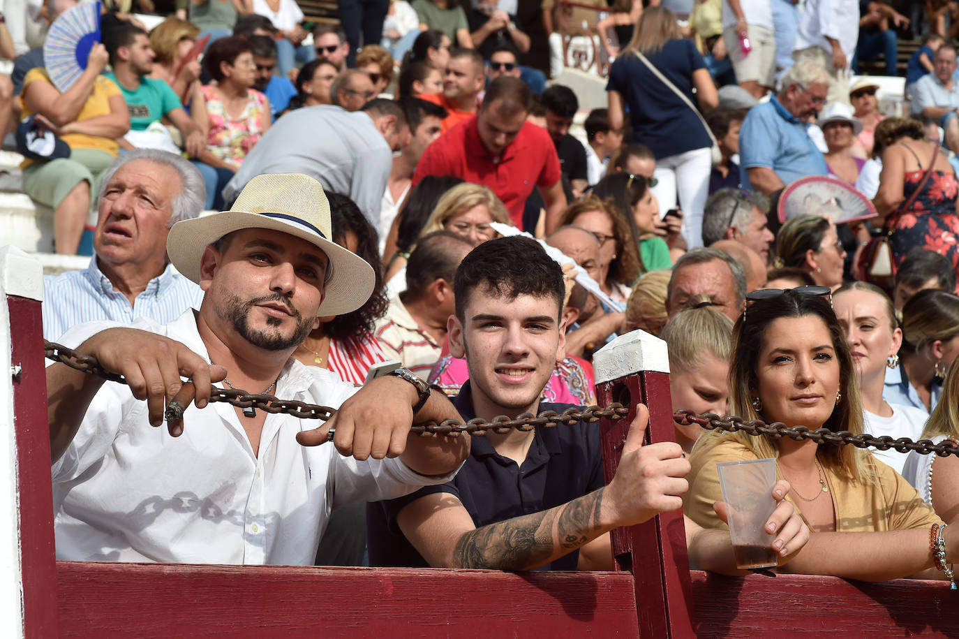 Fotos: Ambiente festivo en los tendidos de La Condomina