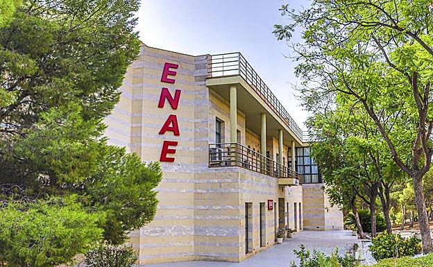 Ampliado el plazo de solicitud de las becas de máster para titulados en situación de desempleo inscritos en el SEF