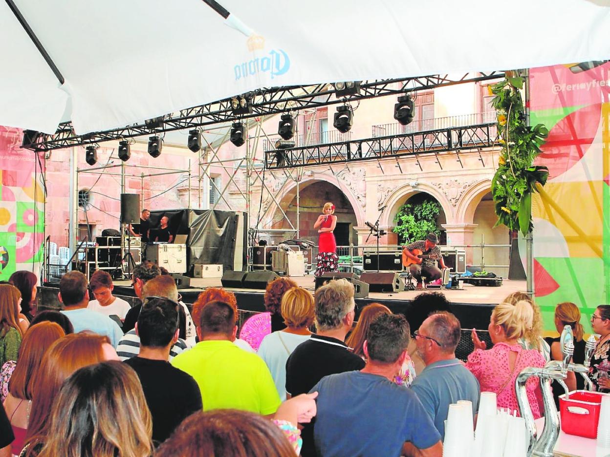 La Espartera durante una actuación programada en la Feria de Día. 