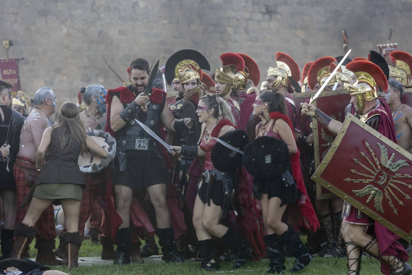 Fotos: Casi cinco mil personas disfrutan en Cartagena de la batalla por la toma de Qart Hadast