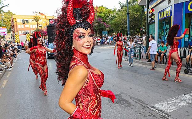 Desfile en Cabezo de Torres, este sábado.