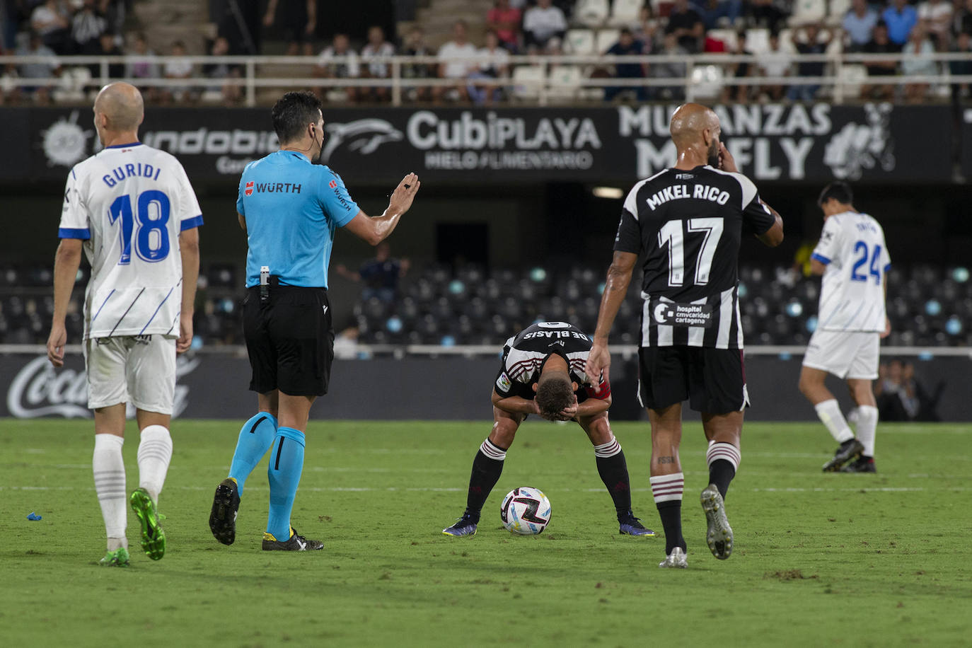 Fotos: El empate entre el FC Cartagena y el Deportivo Alavés, en imágenes