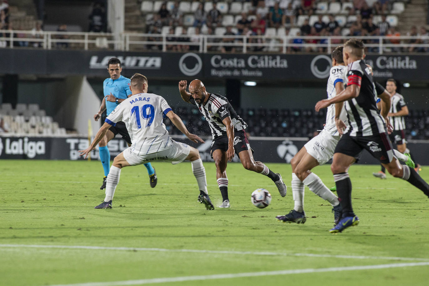 Fotos: El empate entre el FC Cartagena y el Deportivo Alavés, en imágenes