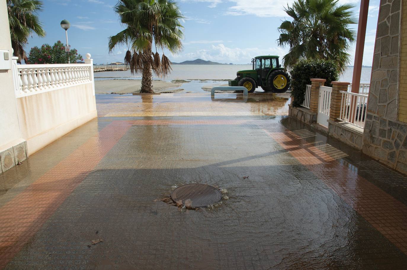Fotos: Escorrentías por las intensas lluvias en Los Urrutias