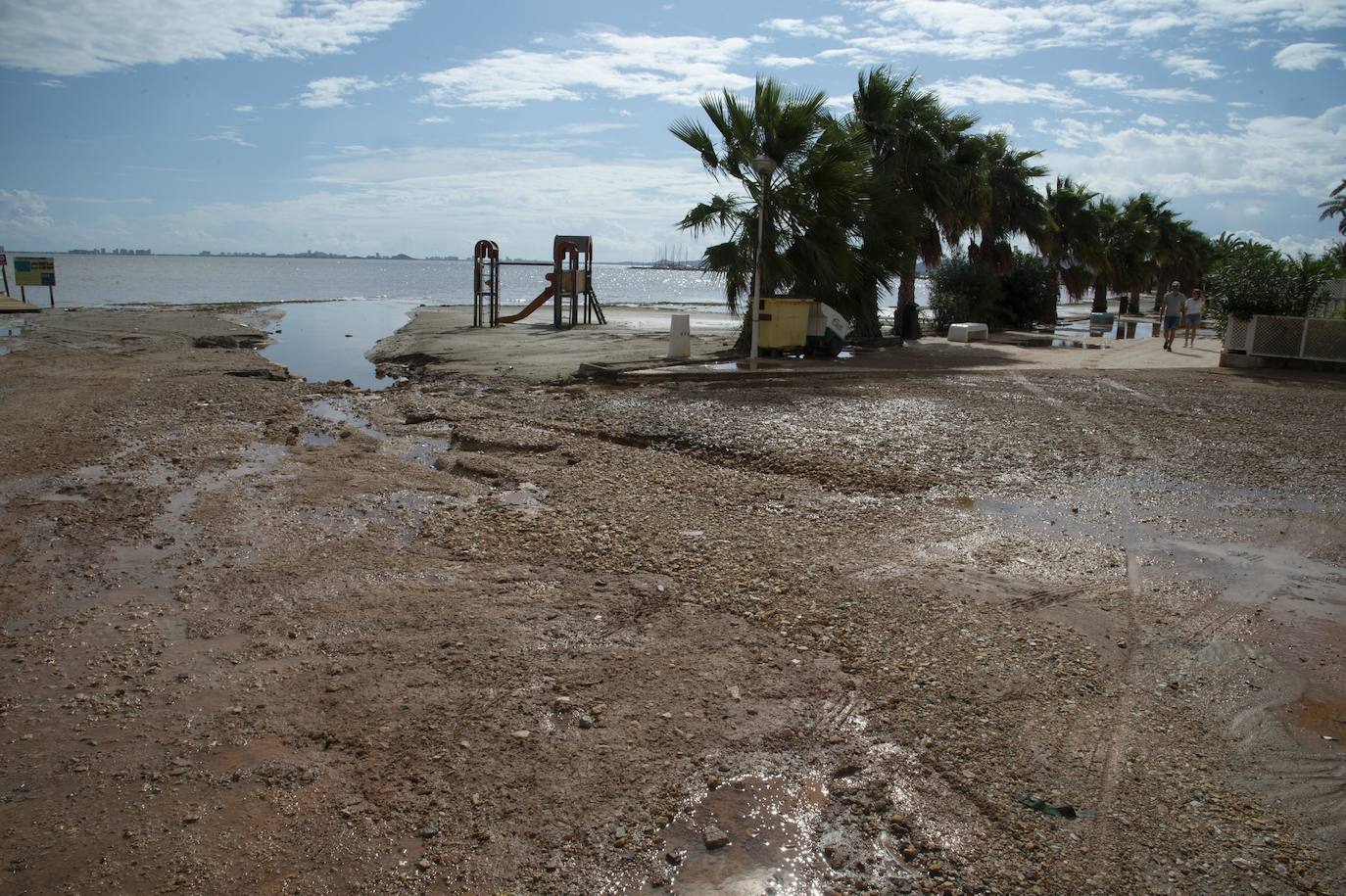 Fotos: Escorrentías por las intensas lluvias en Los Urrutias