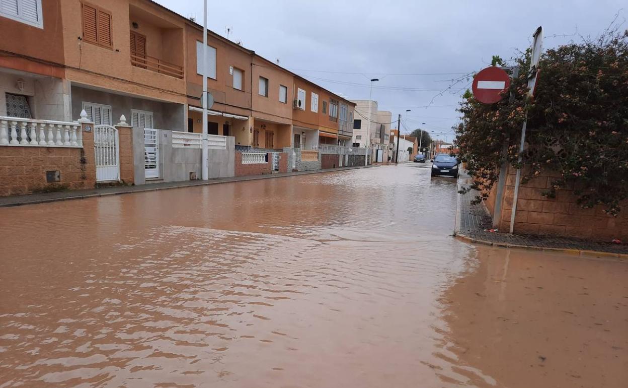 Imagen de archivo de El Mojón anegado en barro. 