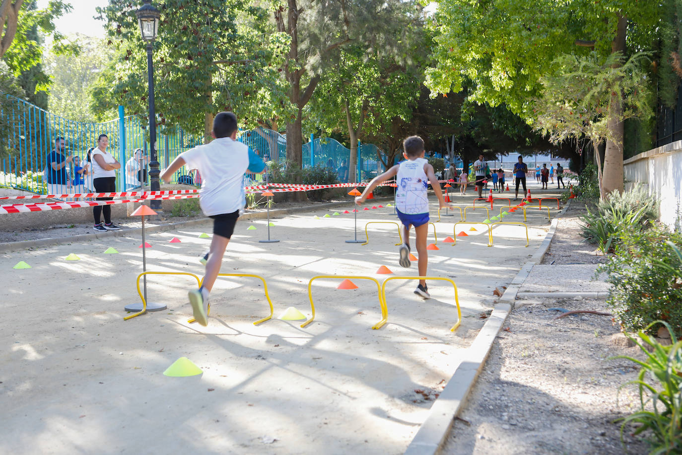 Fotos: Atletismo infantil y exhibición de crossfit, en imágenes