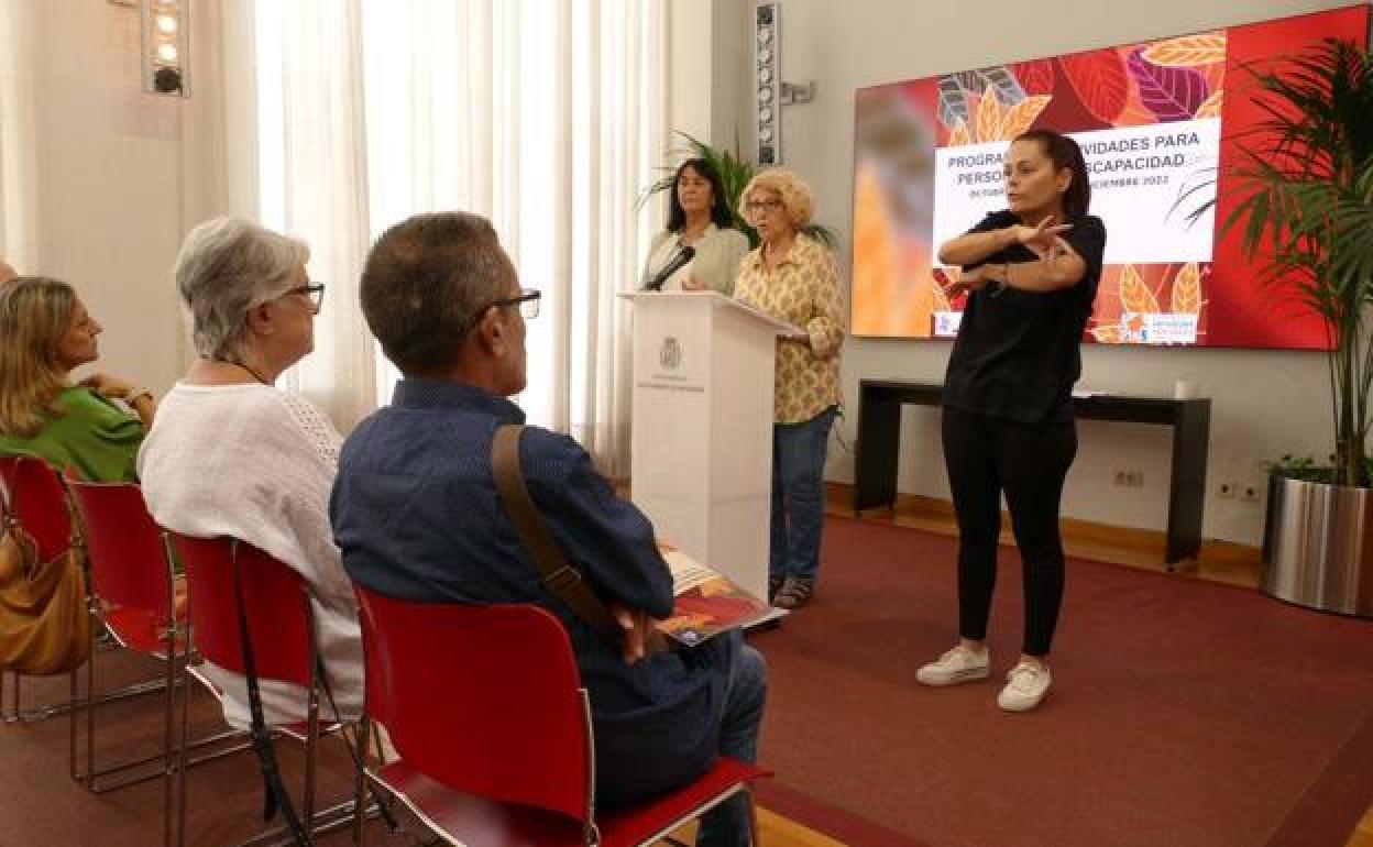 La presentación del Programa de Actividades para Personas con Discapacidad, que organiza el Ayuntamiento de Cartagena.