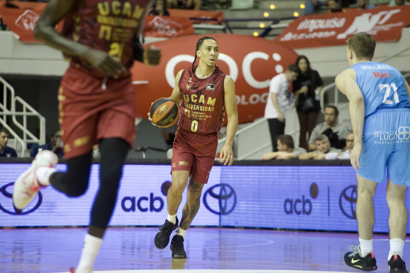 Fotos: Tropiezo en el debut del UCAM ante el Breogán