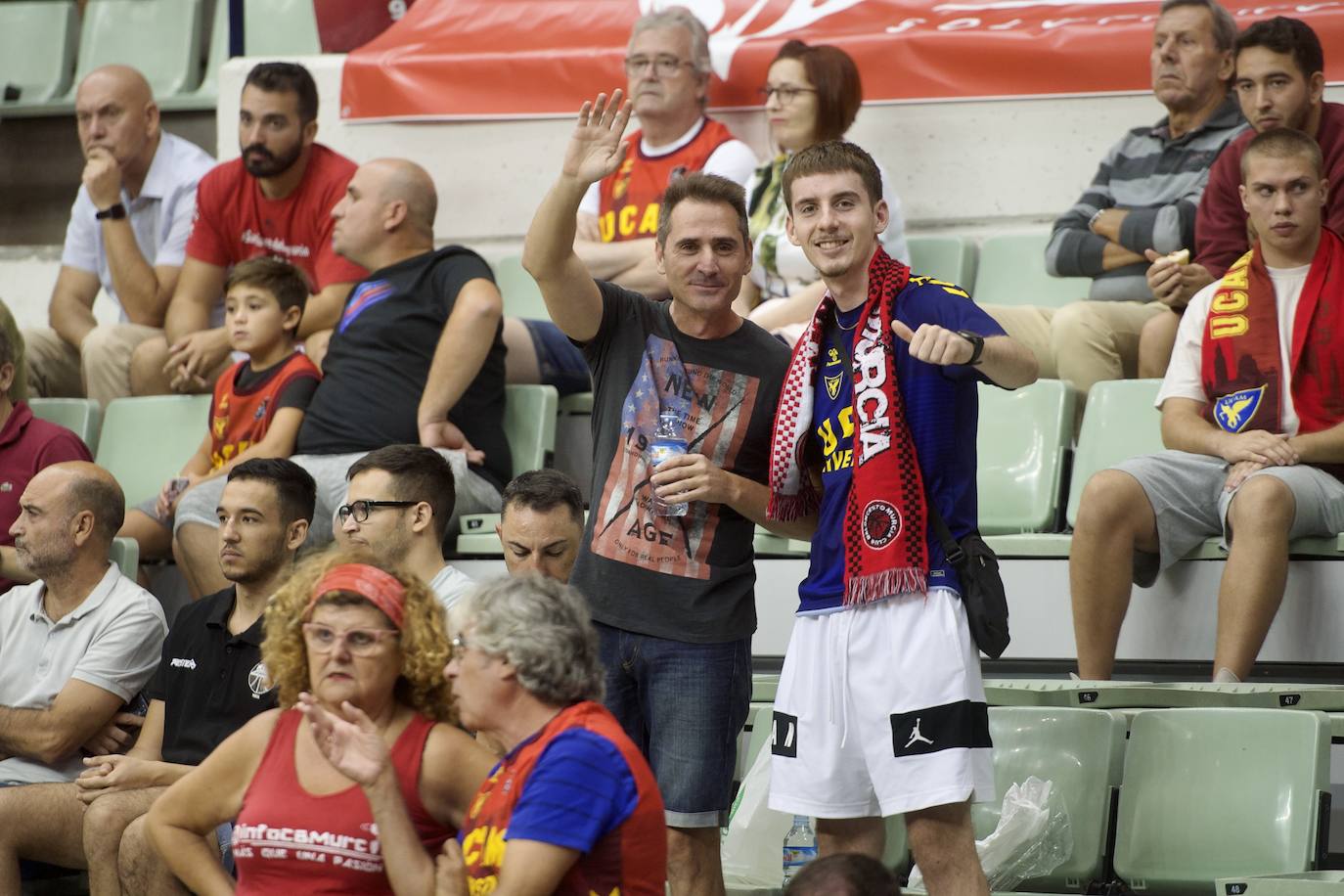 Fotos: Tropiezo en el debut del UCAM ante el Breogán