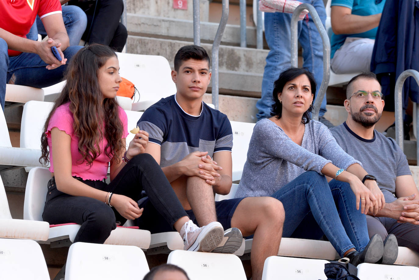 Fotos: Búscate en las gradas del Enrique Roca en la victoria del Real Murcia frente a la SD Logroñés