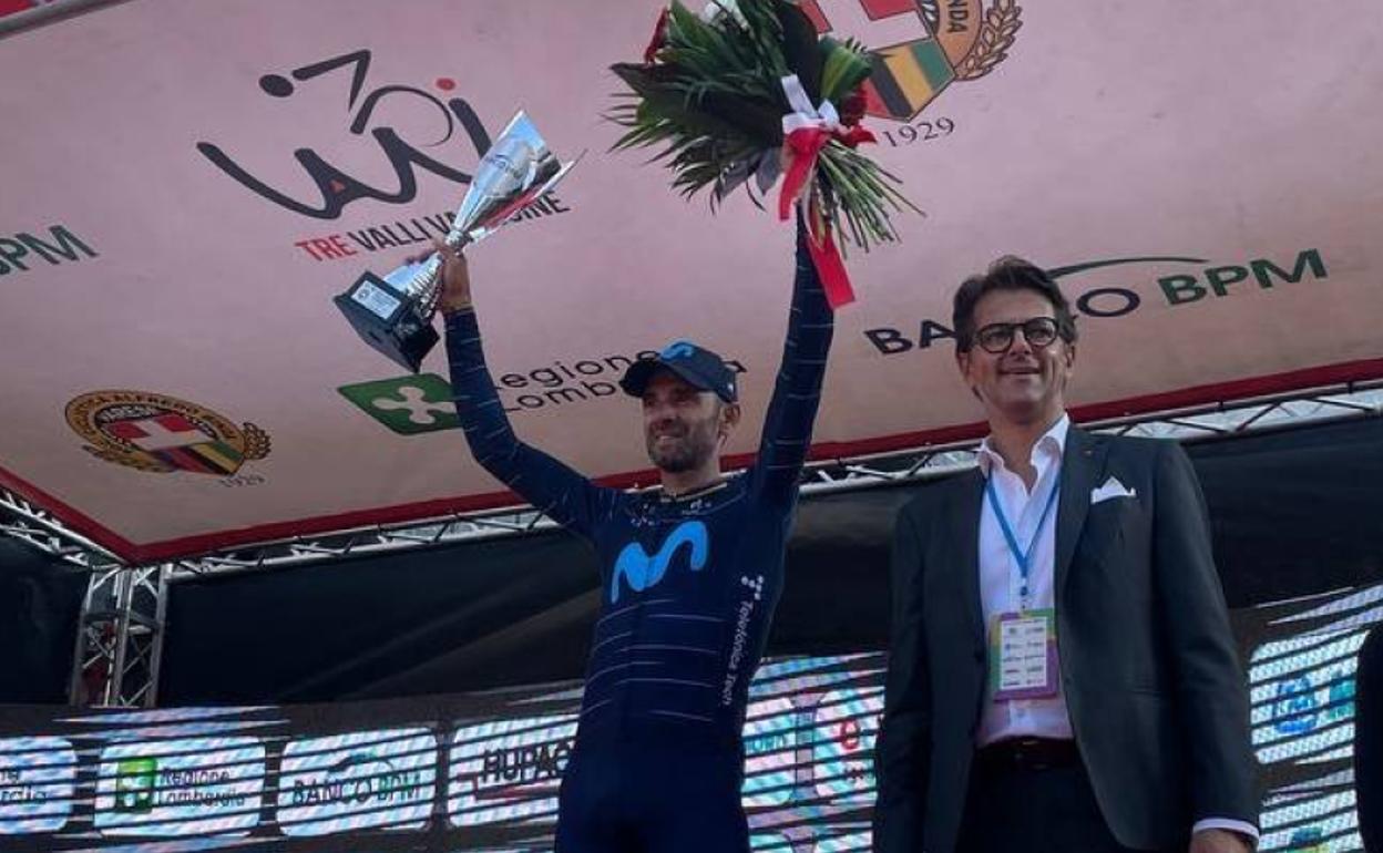 Alejandro Valverde, en el podio de la penúltima prueba de su carrera deportiva.