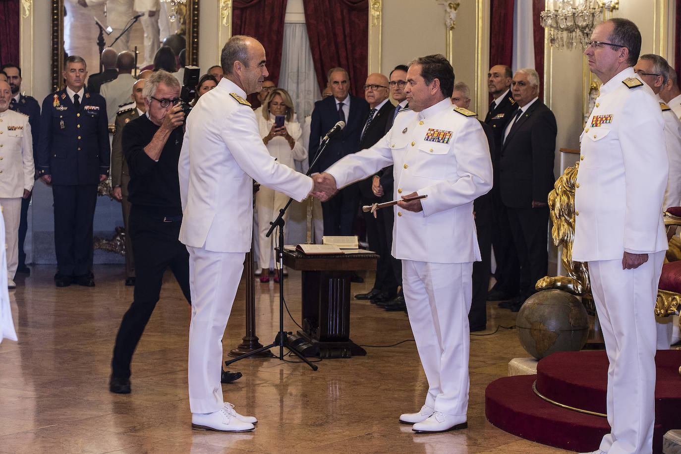 Fotos: El almirante Alfonso Delgado toma posesión en Capitanía de Cartagena