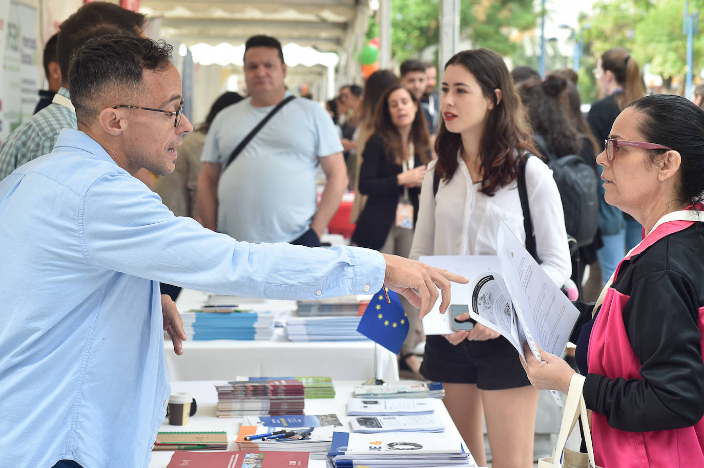 Fotos: La Feria de Empleo de Murcia atrae a cientos de personas