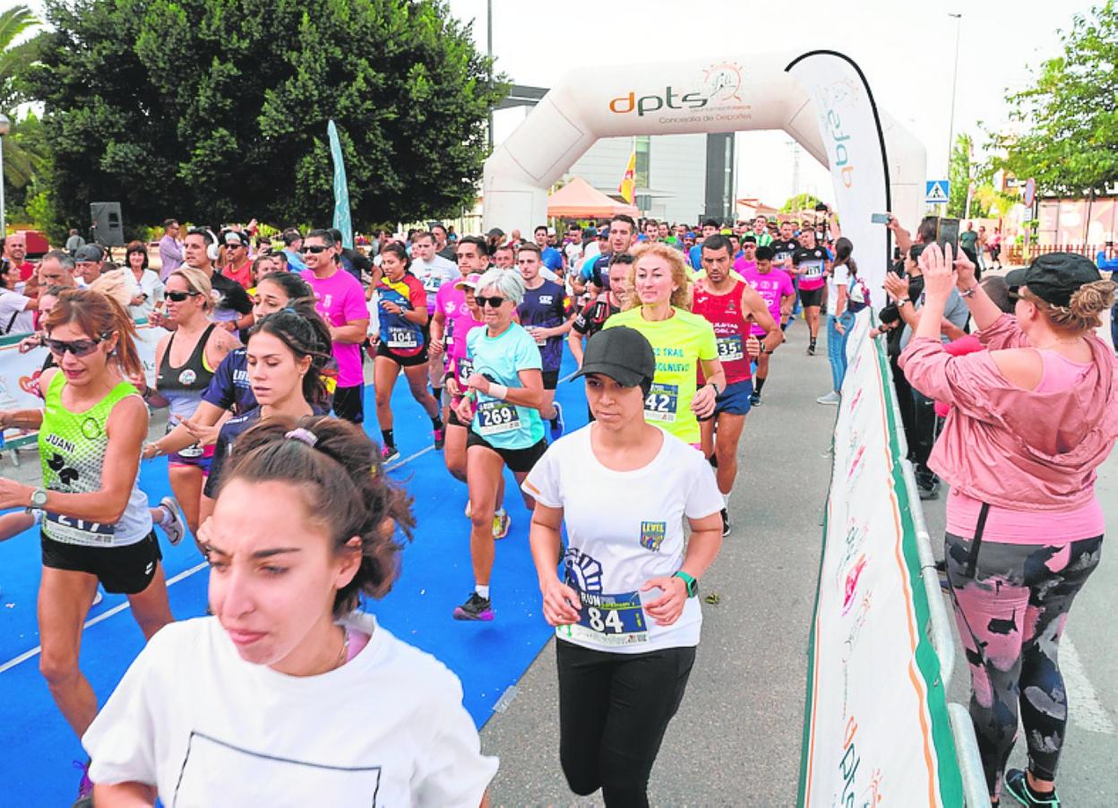 Participantes en la carrera 'Run For Párkinson' , en Lorca, el pasado domingo.