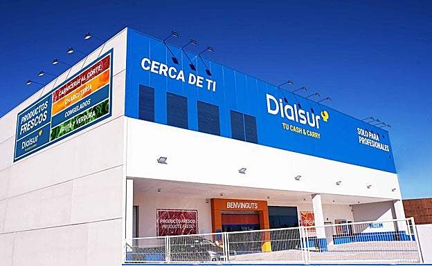 Dialsur es uno de los principales establecimientos para profesionales del sector hostelero y la alimentación. 