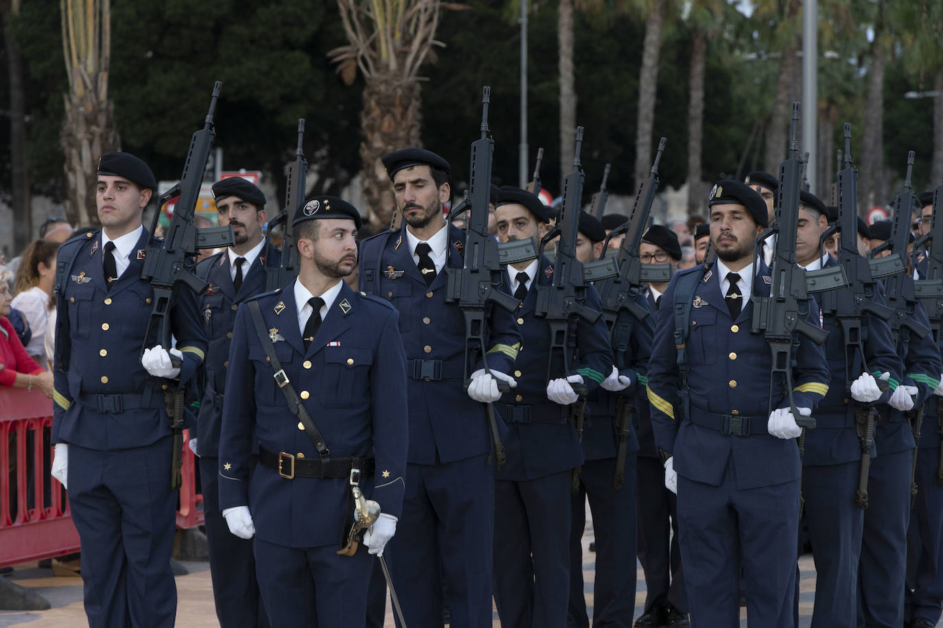 Fotos: Arriado de la Bandera en Cartagena por la Fiesta Nacional