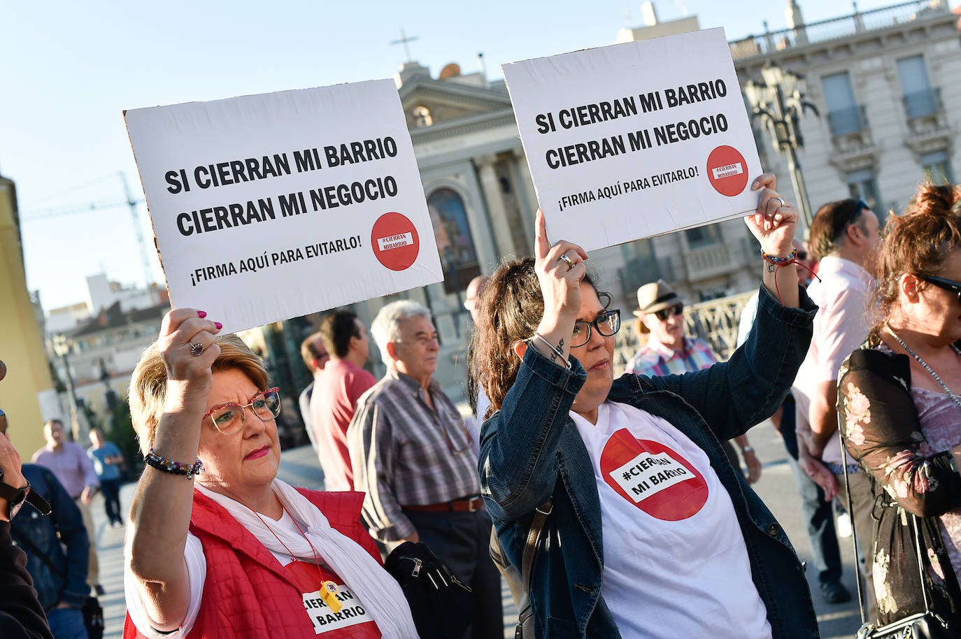 Fotos: Protesta de vecinos y comerciantes del barrio del Carmen de Murcia, en imágenes