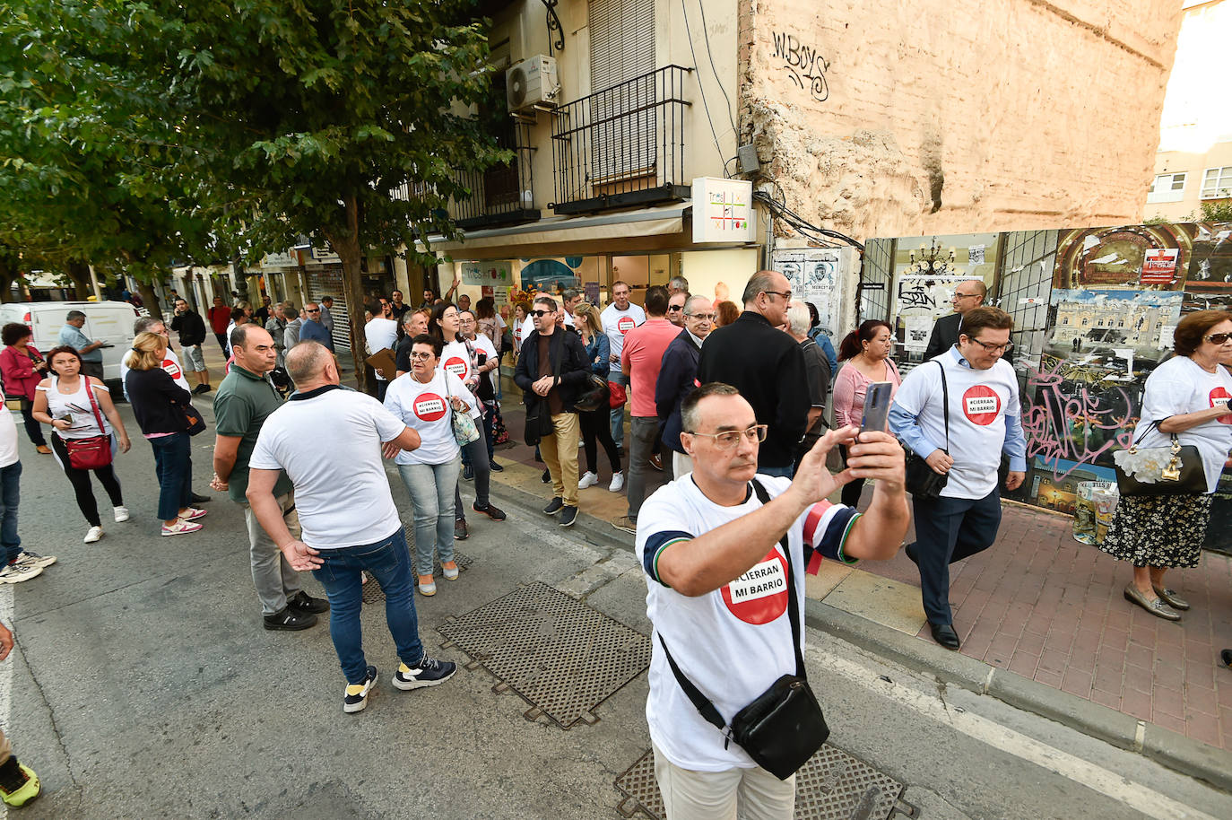 Fotos: Protesta de vecinos y comerciantes del barrio del Carmen de Murcia, en imágenes