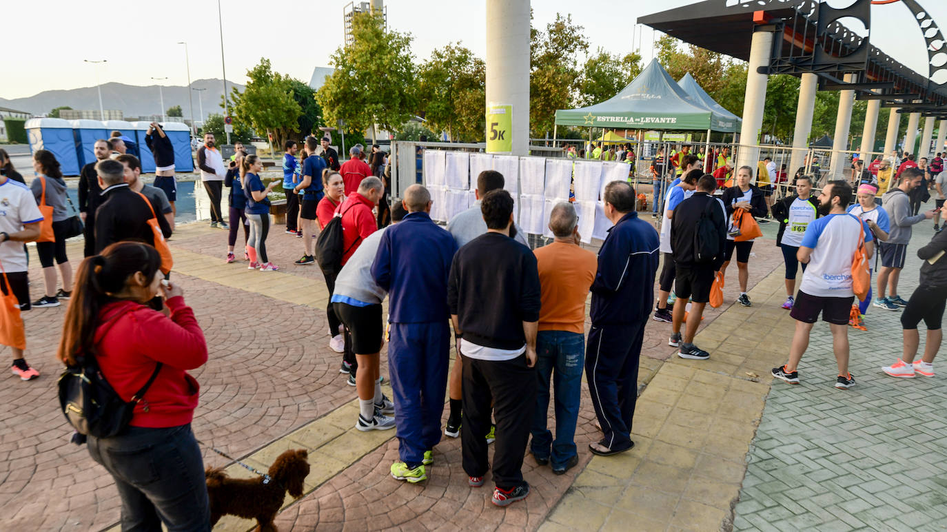 Fotos: Carrera de empresas de LA VERDAD, en imágenes