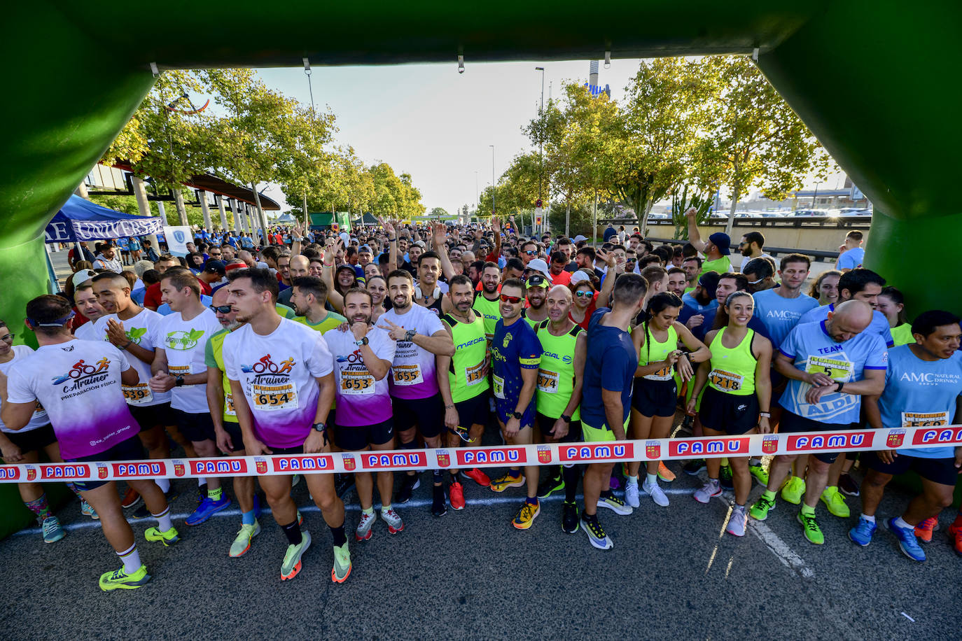 Fotos: Carrera de empresas de LA VERDAD, en imágenes