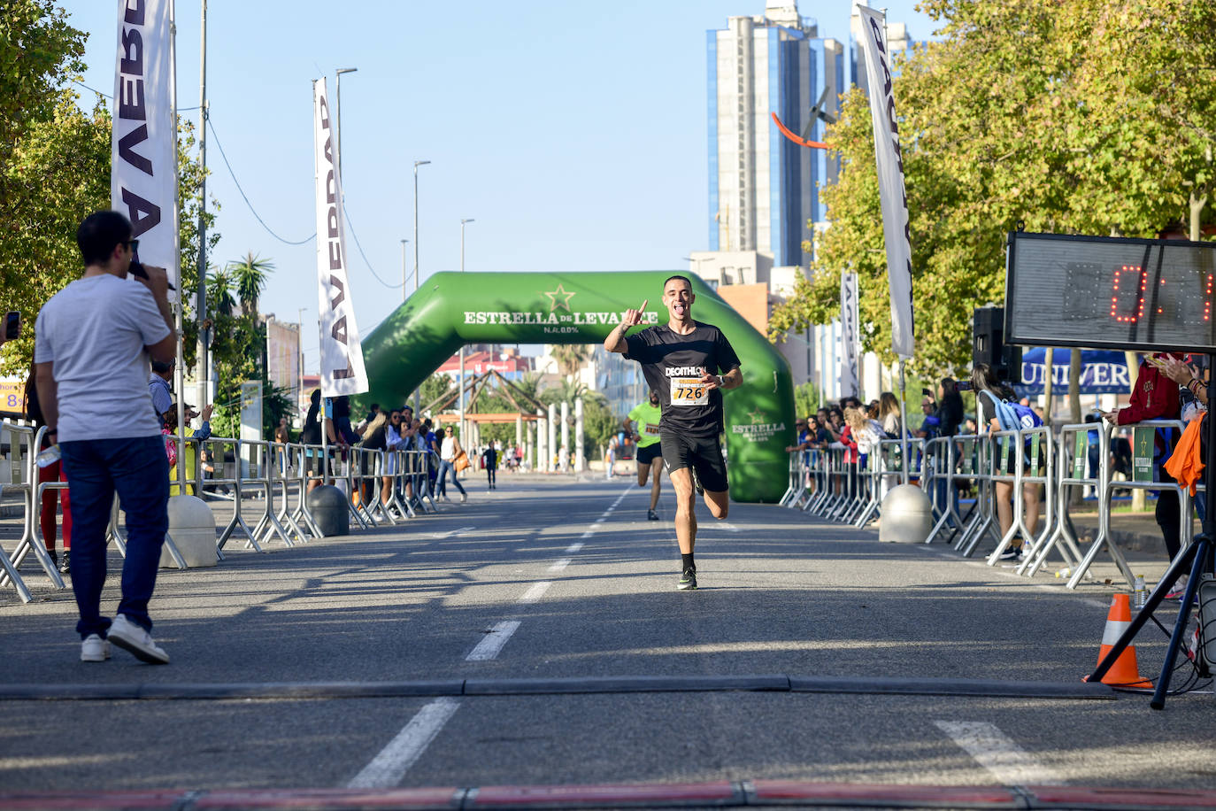 Fotos: Carrera de empresas de LA VERDAD, en imágenes