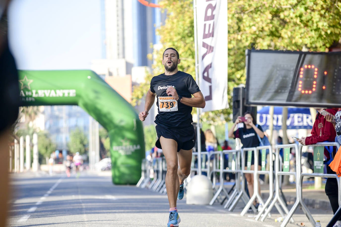 Fotos: Carrera de empresas de LA VERDAD, en imágenes