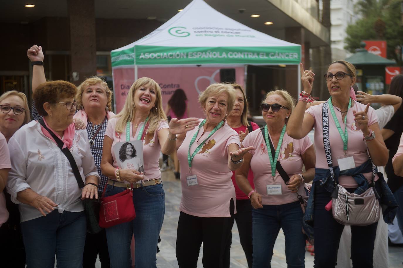 Fotos: Día contra el Cáncer de Mama en Murcia
