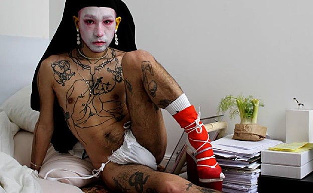 Imagen principal - Obras de Surco Valbuena, Paula Navarro y Andrea González.