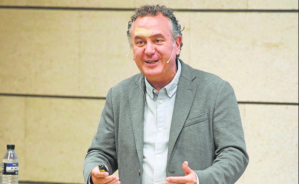 Roberto Brasero, en la presentación de la Asociación Futuro Energético Sostenible de la Región, ayer.