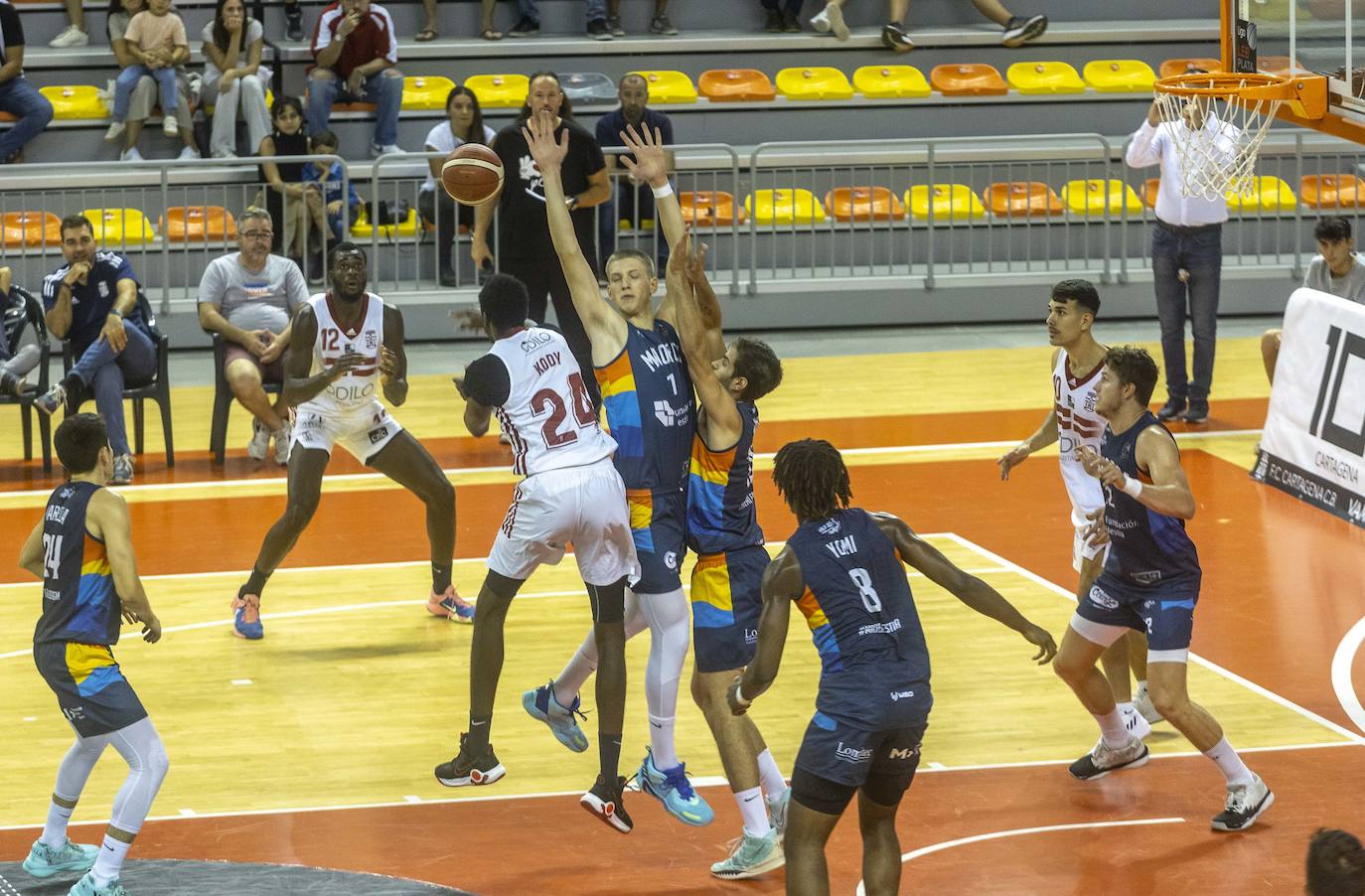 Fotos: La derrota del CB Cartagena ante el Menorca, en imágenes