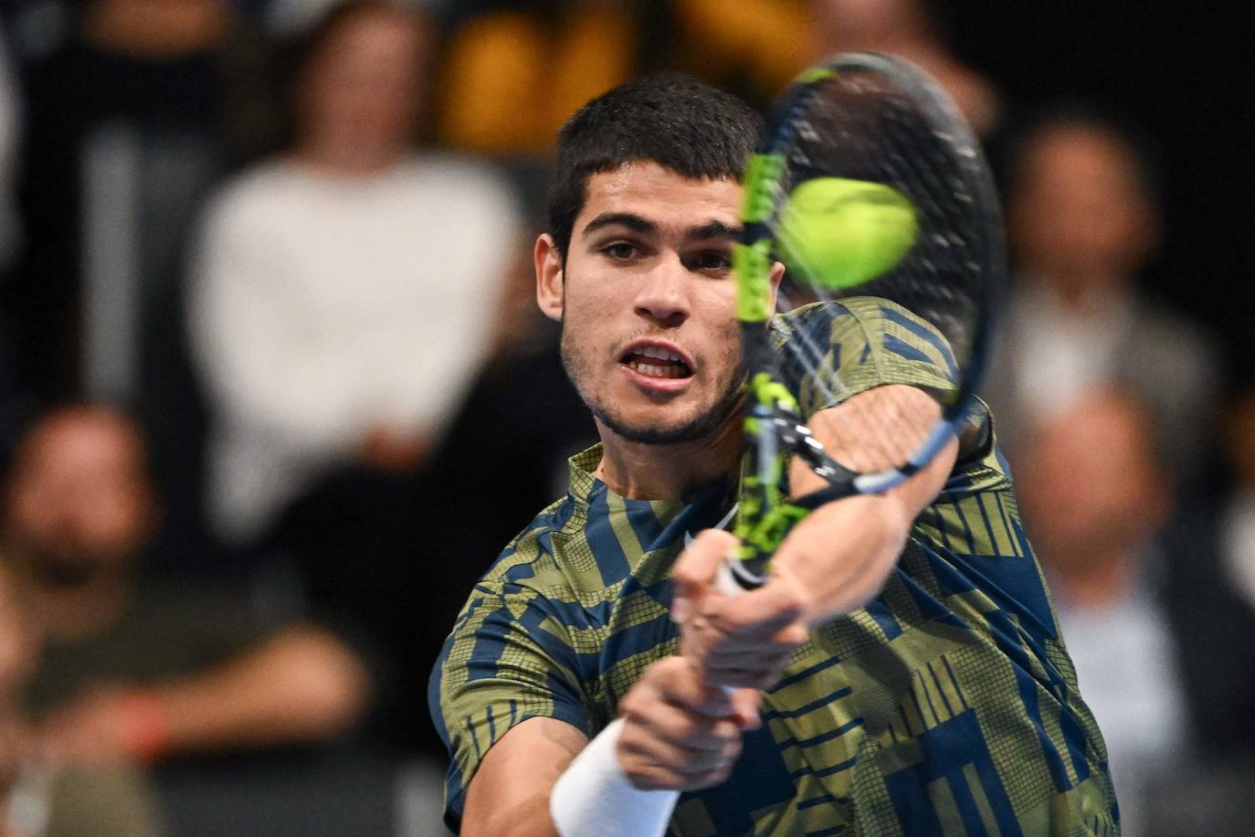 Fotos: Sufrida victoria de Carlos Alcaraz en su estreno en Basilea
