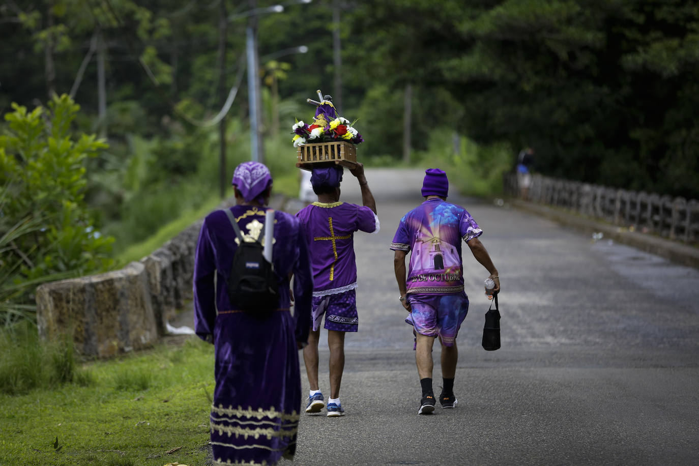 Fotos: Peregrinos del Cristo Negro