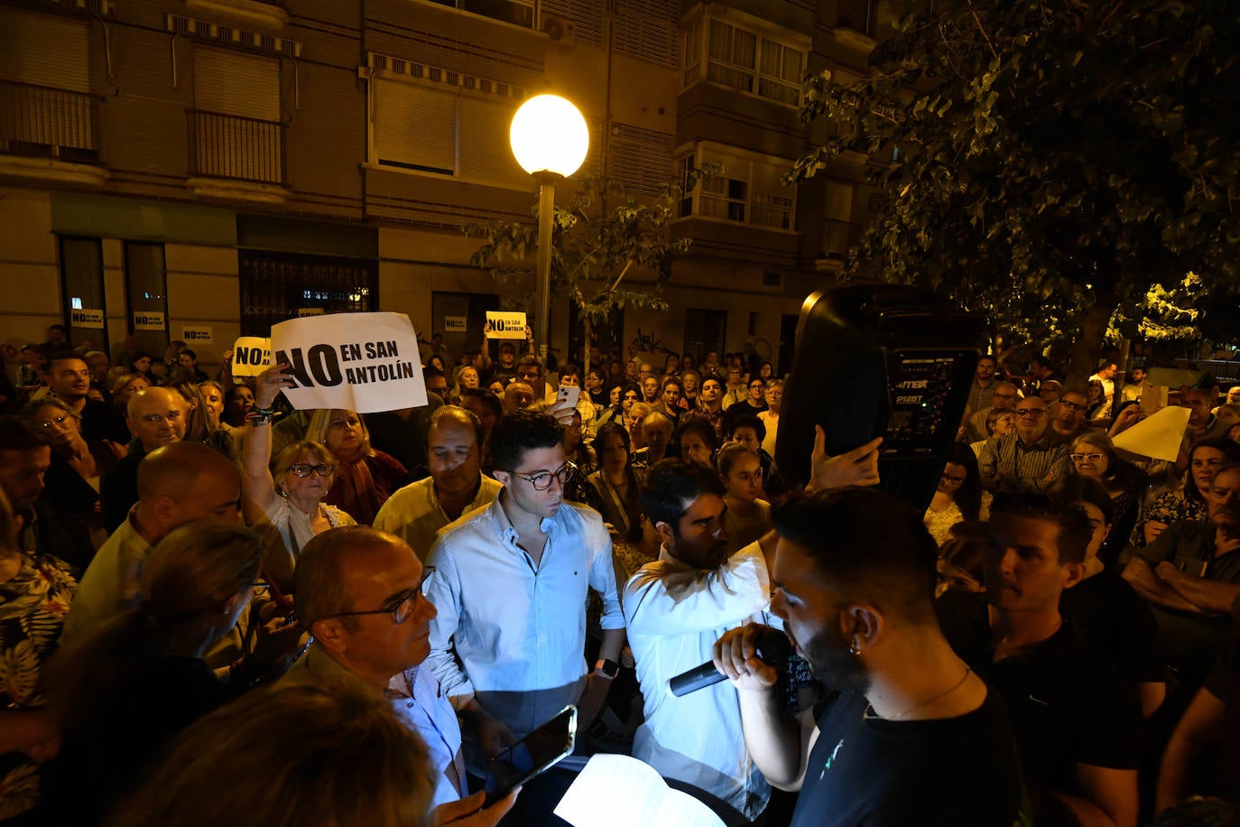 Fotos: Protesta contra el centro de toxicómanos del barrio murciano de San Antolín