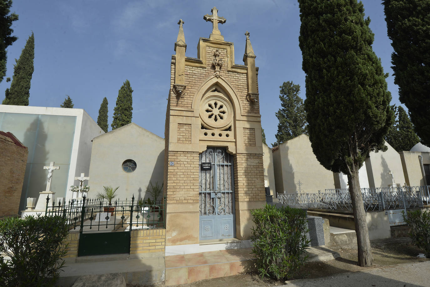 Fotos: Panteones y sepulcros del cementerio Nuestro Padre Jesús de Murcia