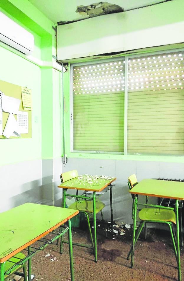Reclaman una revisión a fondo en el IES Infante Juan Manuel de Murcia