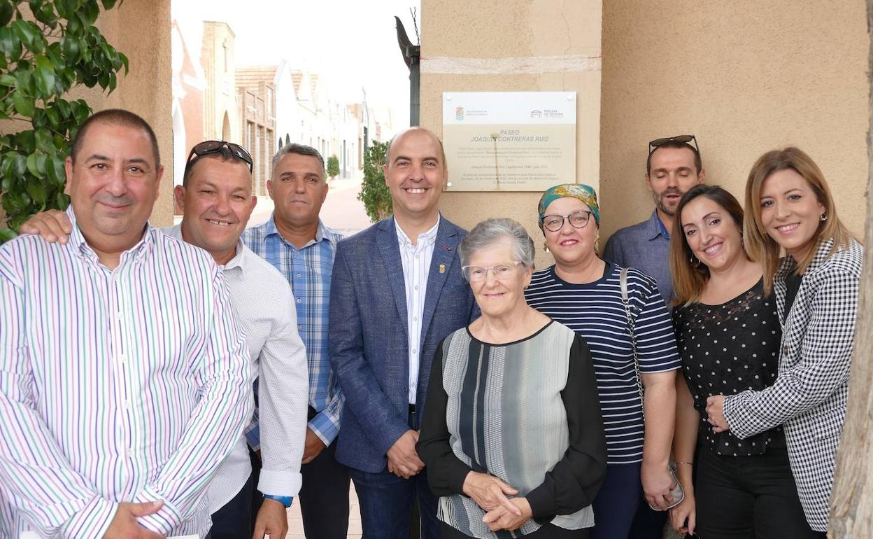 Reconocimiento a Joaquín Contreras en el cementerio.