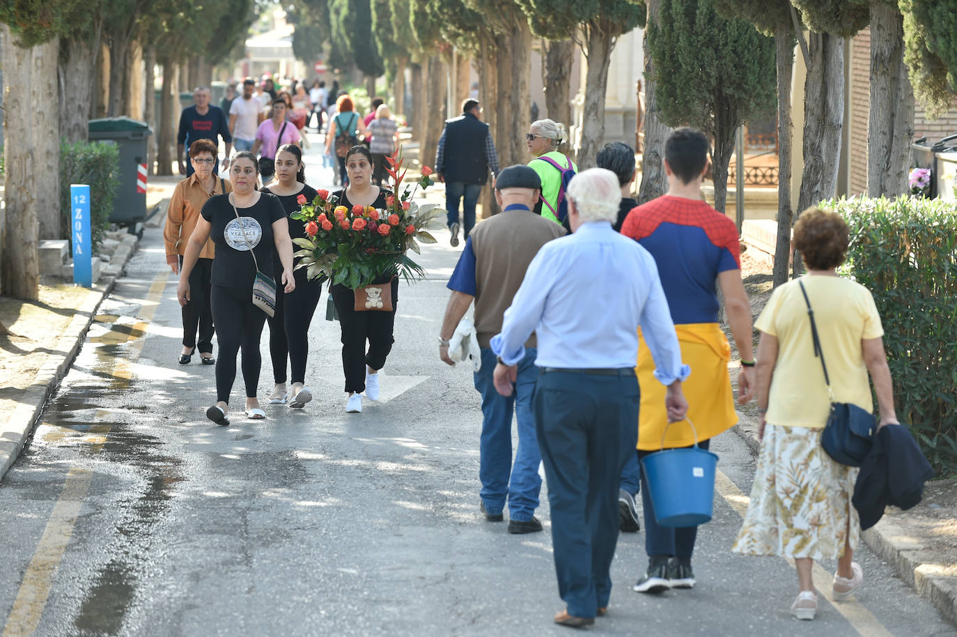 Fotos: Visitas al cementerio Nuestro Padre Jesús de Murcia en el día de Todos los Santos