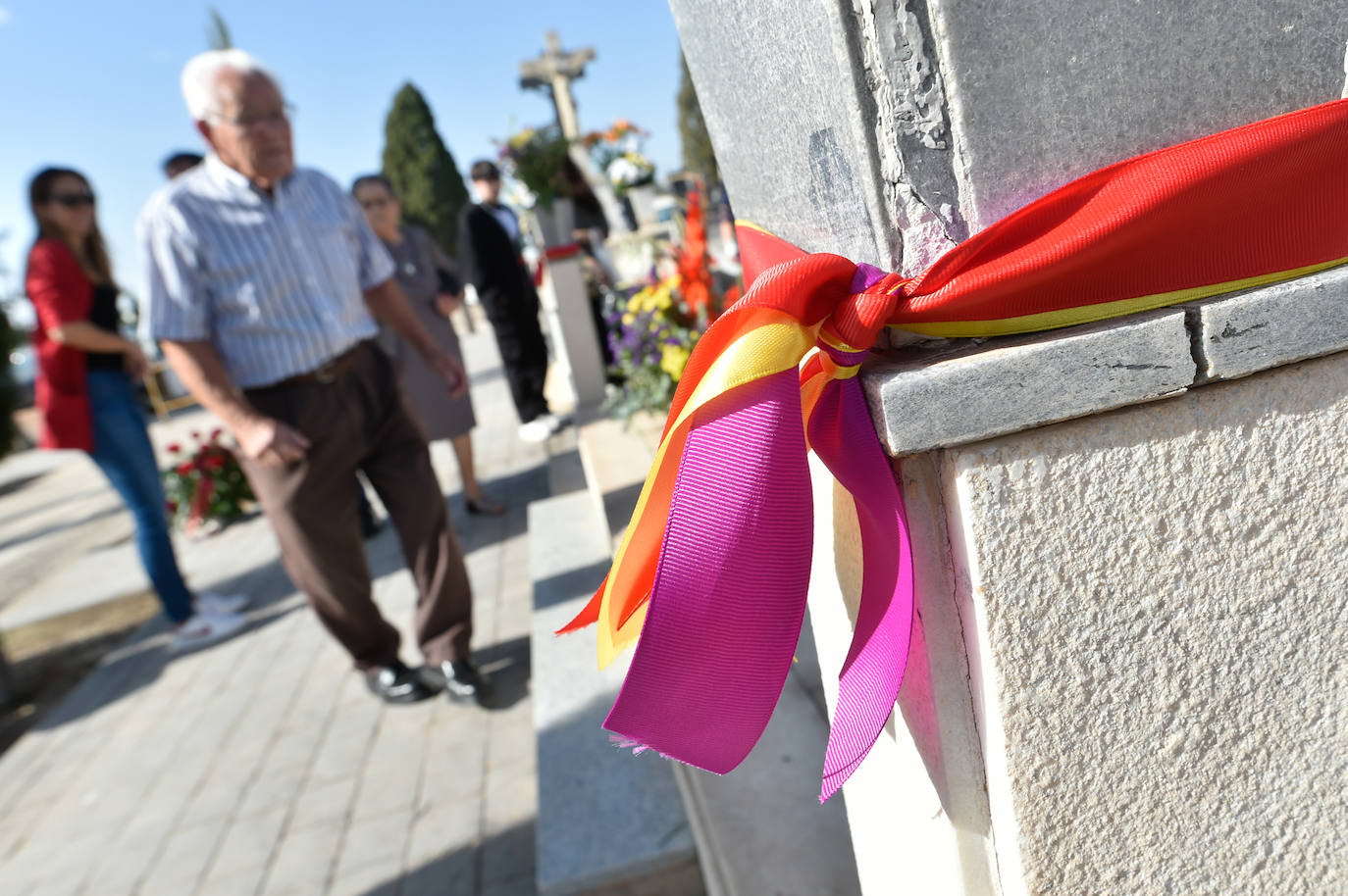 Fotos: Visitas al cementerio Nuestro Padre Jesús de Murcia en el día de Todos los Santos