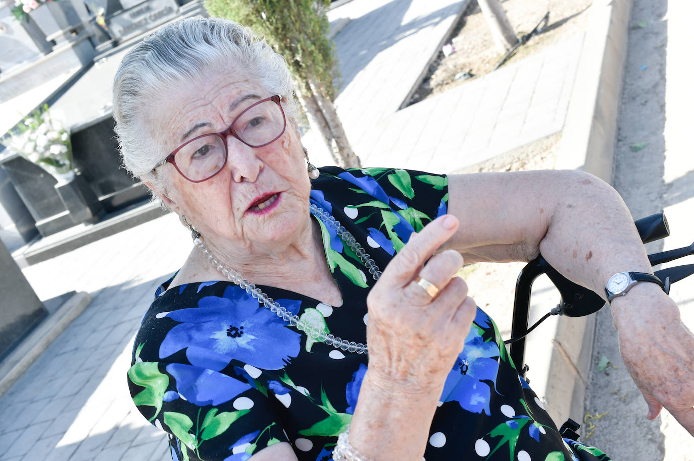 Fotos: Visitas al cementerio Nuestro Padre Jesús de Murcia en el día de Todos los Santos